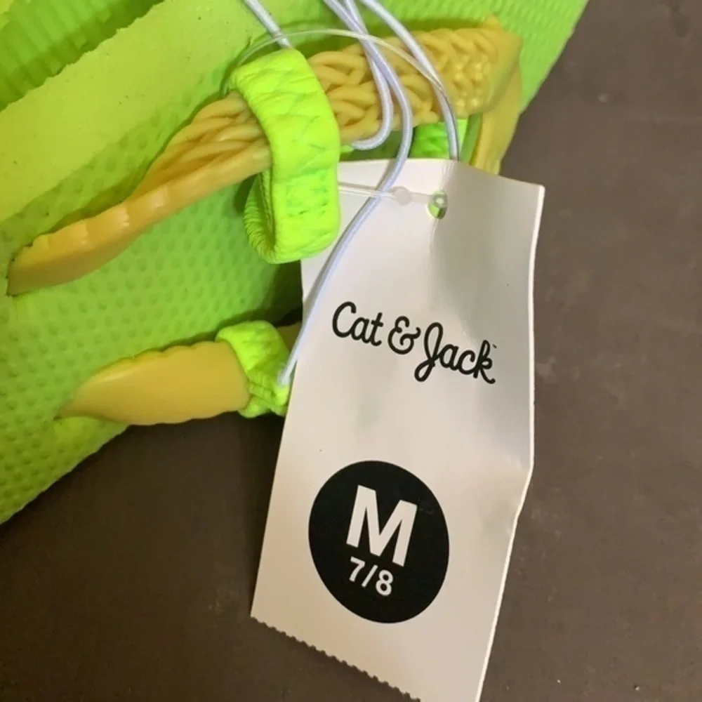 Cat & Jack Flip Flops, you get both pair